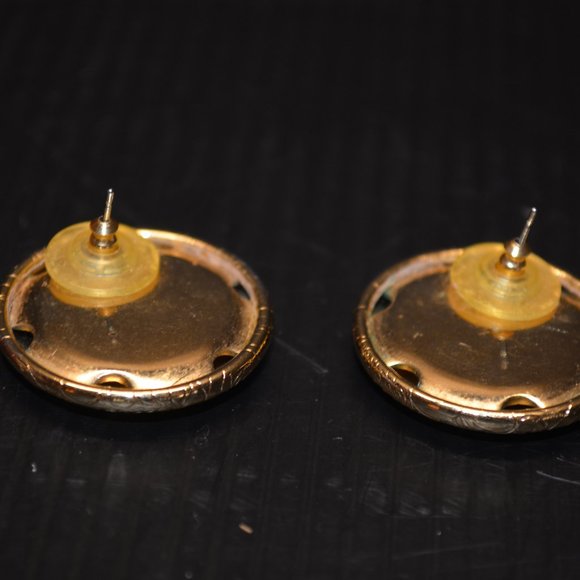 Vintage 1980s Gold Tone Floral Etched Round Button Pierced Earrings - Picture 6 of 8